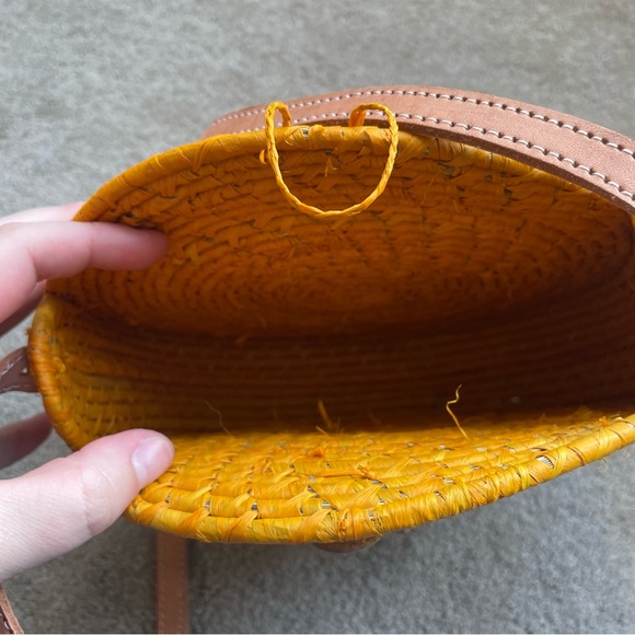 Orange Wickered Circle handbag - Picture 3 of 6